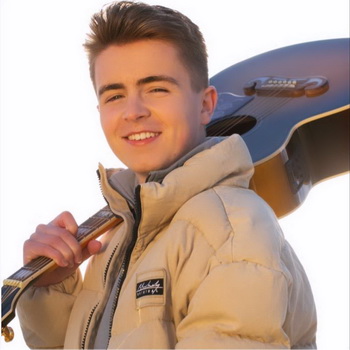 Owen Mac Biography